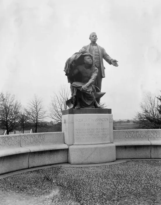 Framed Print : Statue of Booker T. Washington