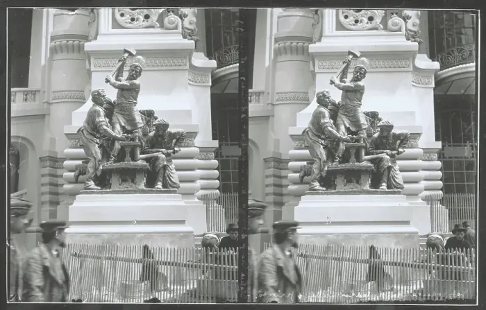 Framed Print : Statue of Iron Workers Framed Print : Statue of Iron Workers