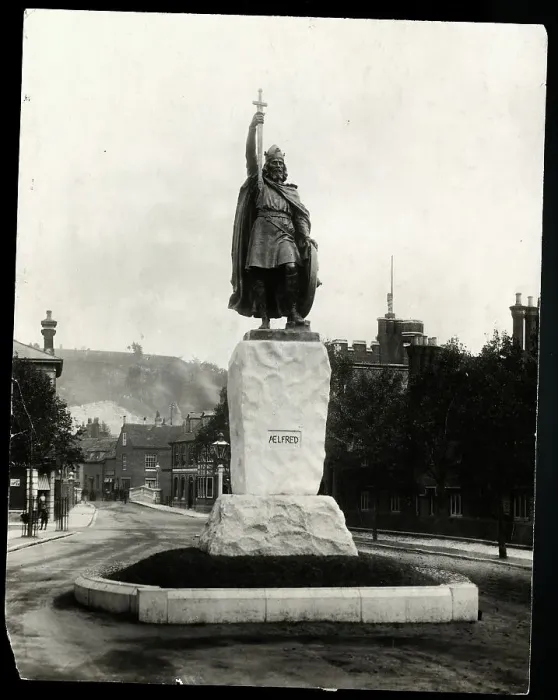 Framed Print : Statue of King Alfred Framed Print : Statue of King Alfred
