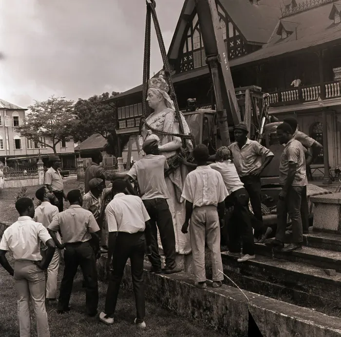 Framed Print : Statue of Queen Victoria Being Removed Framed Print : Statue of Queen Victoria Being Removed