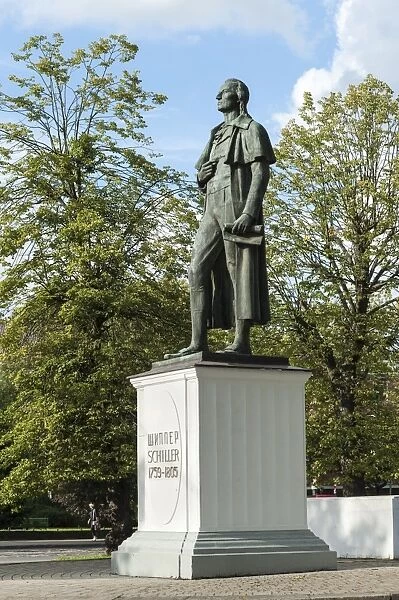 Statue of Schiller, monument, at the Comedy House, Centralnij Rajon, Kaliningrad, Kaliningrad Oblast, Russia