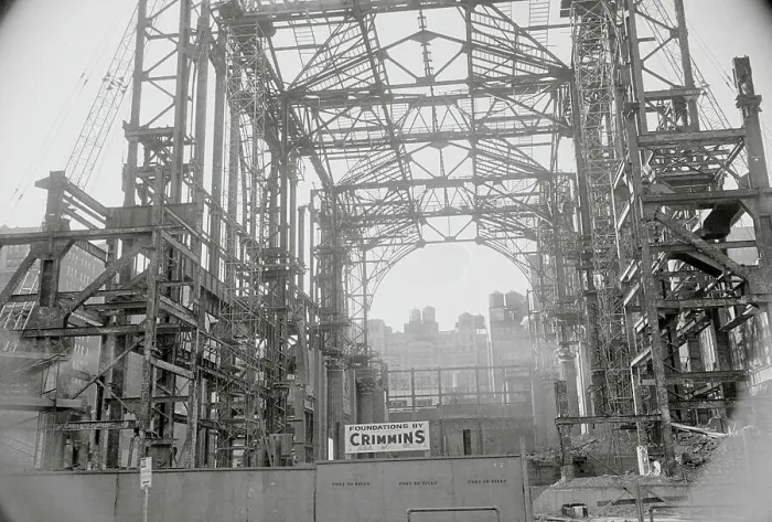 Framed Print : Steel Skeleton of Madison Square Garden
