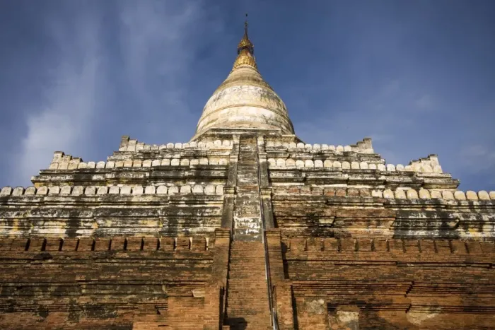 Framed Print : The steep stairs of Shwesandaw Pagoda Framed Print : The steep stairs of Shwesandaw Pagoda