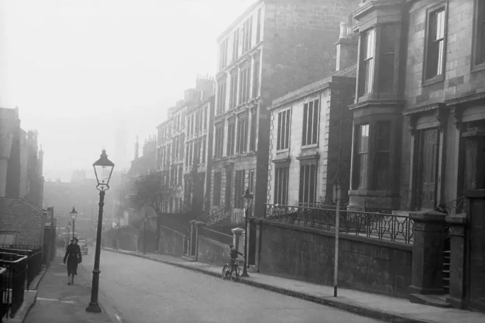 Framed Print : Steep Street