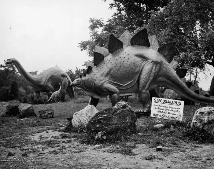 Framed Print : Stegosaurus replica Framed Print : Stegosaurus replica