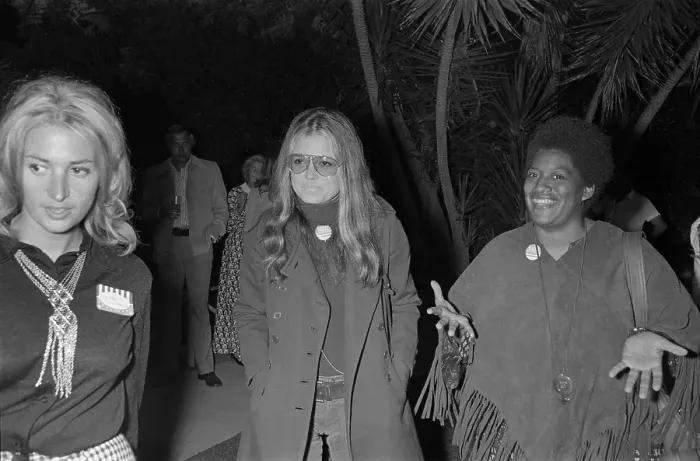 Framed Print : Steinem And Sloan-Hunter At Rally Framed Print : Steinem And Sloan-Hunter At Rally