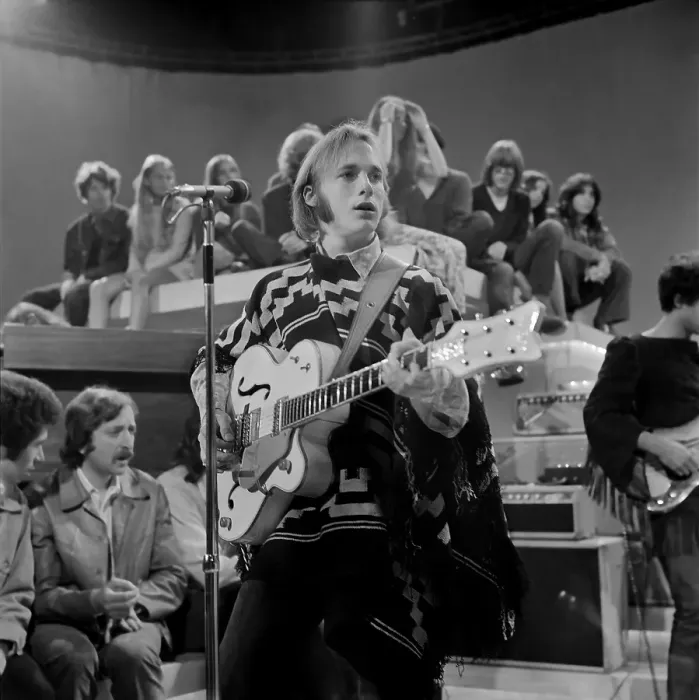 Framed Print : Stephen Stills On TV Framed Print : Stephen Stills On TV