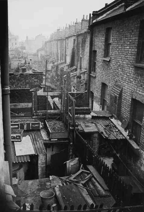 Framed Print : Stepney Slum Framed Print : Stepney Slum