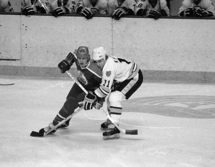 Framed Print : Steve Kasper in Hockey Action With Wayne Gretzky Framed Print : Steve Kasper in Hockey Action With Wayne Gretzky