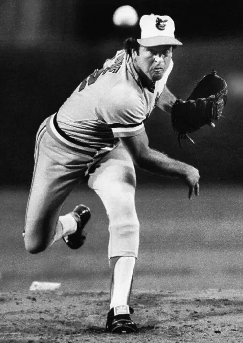 Framed Print : Steve Stone pitching during a game Framed Print : Steve Stone pitching during a game