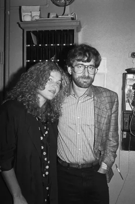 Framed Print : Steven Spielberg With Amy Irving Framed Print : Steven Spielberg With Amy Irving