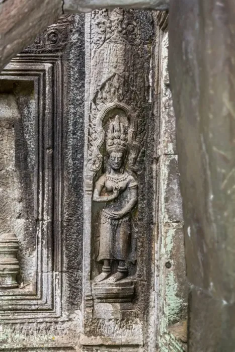 Framed Print : Stone Carvings At Angkor Wat Framed Print : Stone Carvings At Angkor Wat