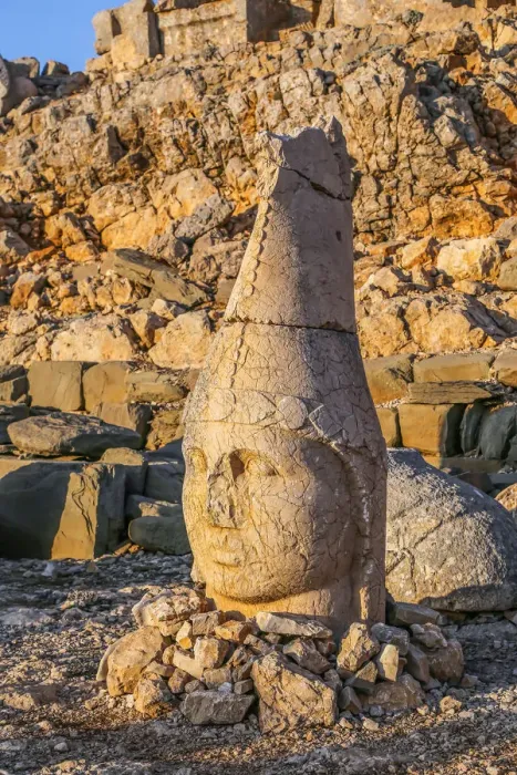 Framed Print : Stone heads at nemrut dagi, Turkey Framed Print : Stone heads at nemrut dagi, Turkey