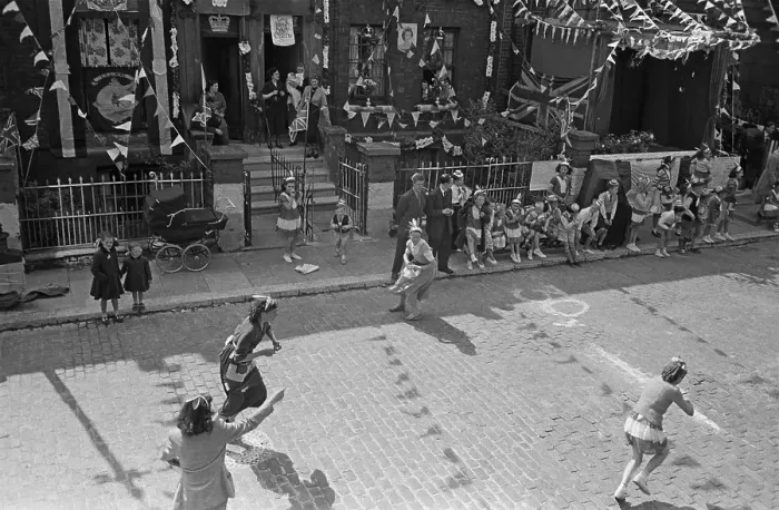 Framed Print : Street Party Games Framed Print : Street Party Games