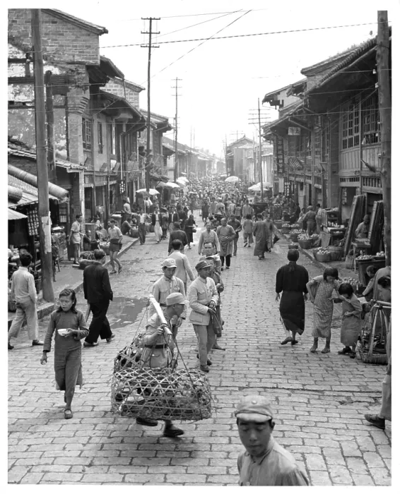 Framed Print : STREET SCENE IN CHINA