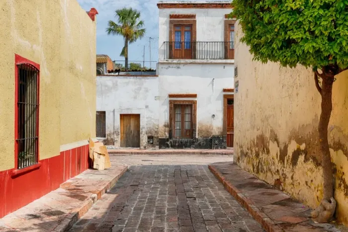 Framed Print : The streets of downtown Queretaro, Mexico Framed Print : The streets of downtown Queretaro, Mexico