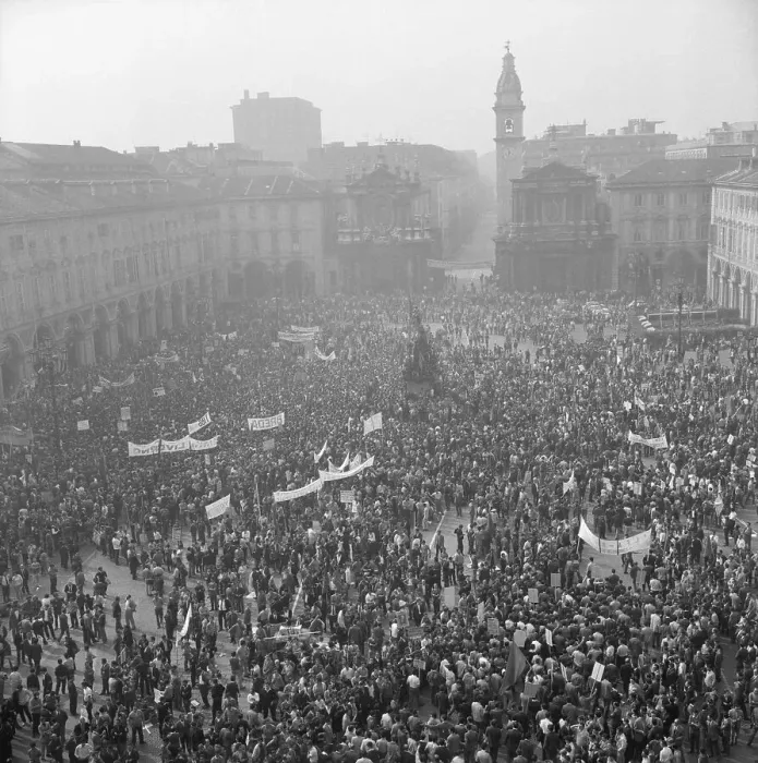 Framed Print : Striking Workers Demonstrating in Piazza Framed Print : Striking Workers Demonstrating in Piazza
