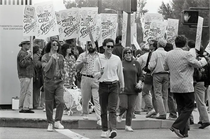  : Striking Writers Picket 20th Century Fox