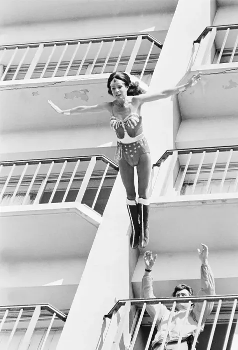 : Stunt Woman Jumping from Building : Stunt Woman Jumping from Building