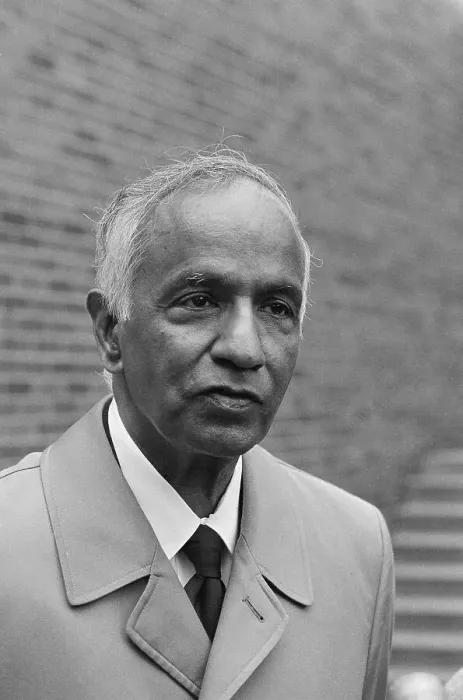 Framed Print : Subrahmanyan Chandrasekhar Framed Print : Subrahmanyan Chandrasekhar