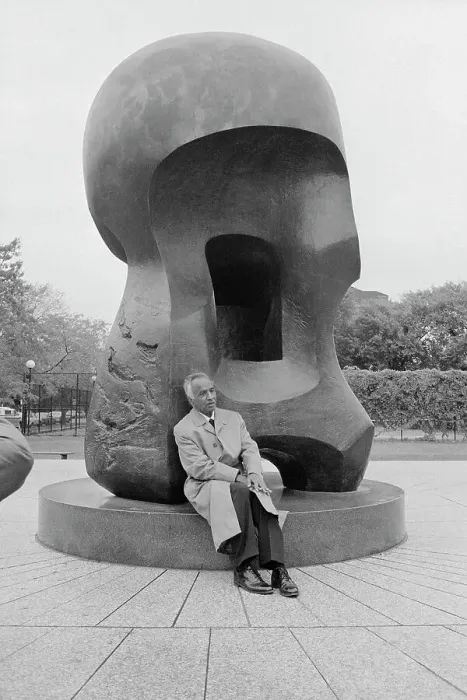 Framed Print : Subrahmanyan Chandrasekhar Sitting at Base of Statue Framed Print : Subrahmanyan Chandrasekhar Sitting at Base of Statue