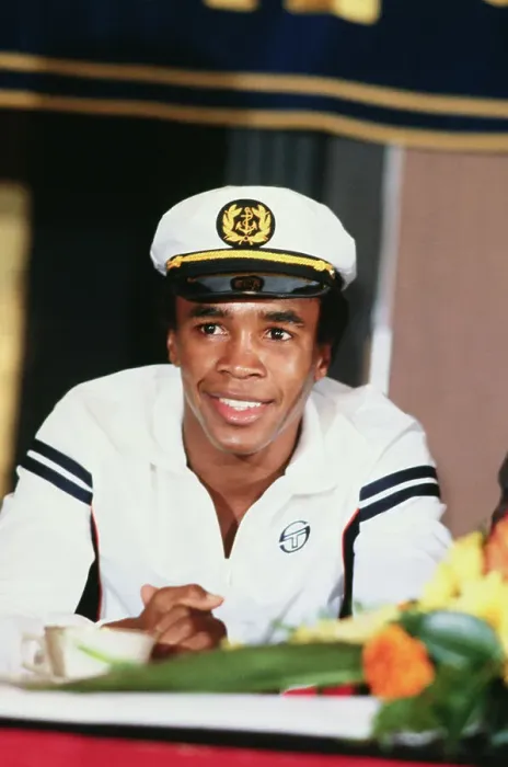 Framed Print : Sugar Ray Leonard in Hat Framed Print : Sugar Ray Leonard in Hat