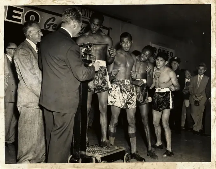 Framed Print : Sugar Ray Robinson with Other Fighters Weighing In Framed Print : Sugar Ray Robinson with Other Fighters Weighing In