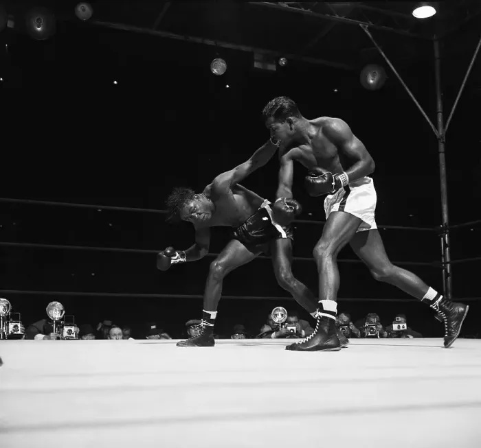 Framed Print : Sugar Ray Robinson and Kid Galivan Boxing