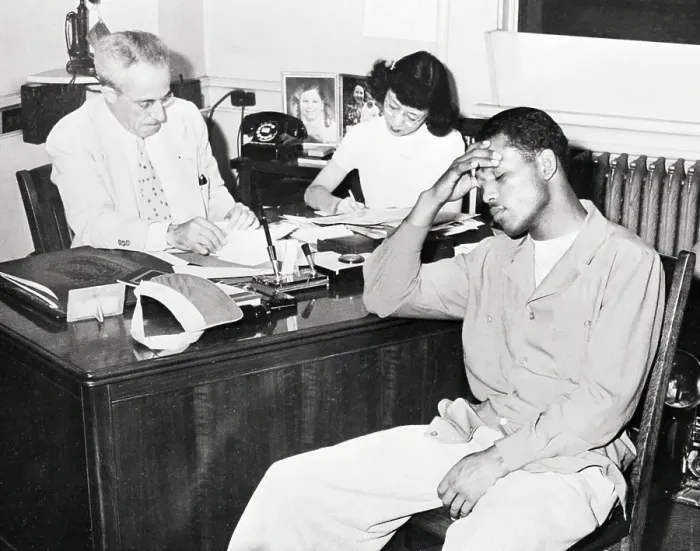 Framed Print : Sugar Ray Robinson Being Questioned by Coroner