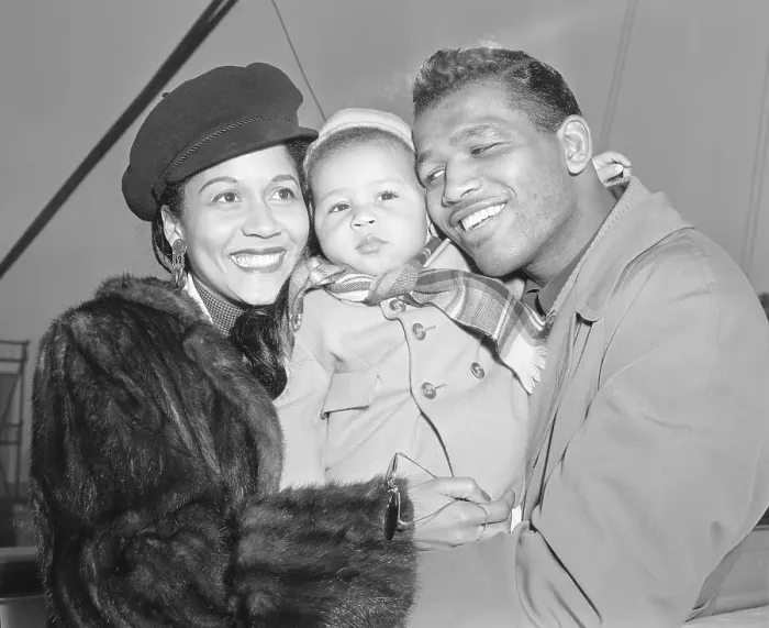 Framed Print : Sugar Ray Robinson with Wife and Son Framed Print : Sugar Ray Robinson with Wife and Son