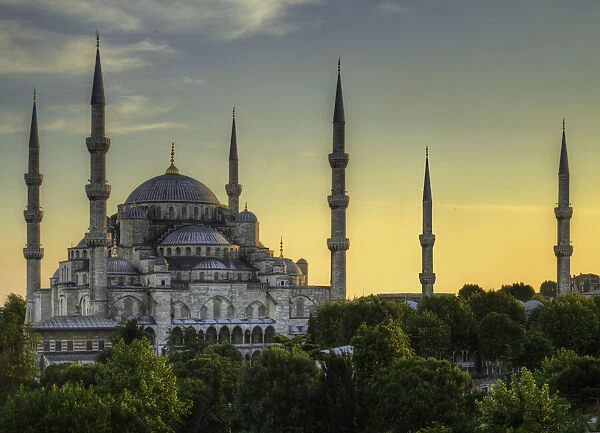 Sultan Ahmed Mosque at sunset