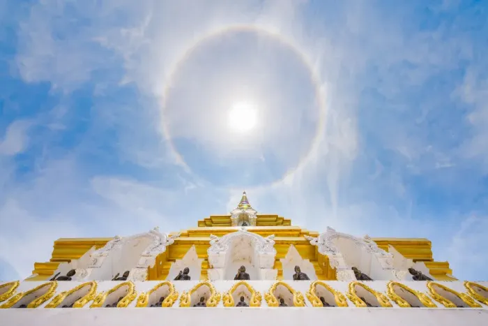 Framed Print : Sun Halo at Phra Chao Luang Temple, Chiang rai, Thailand Framed Print : Sun Halo at Phra Chao Luang Temple, Chiang rai, Thailand