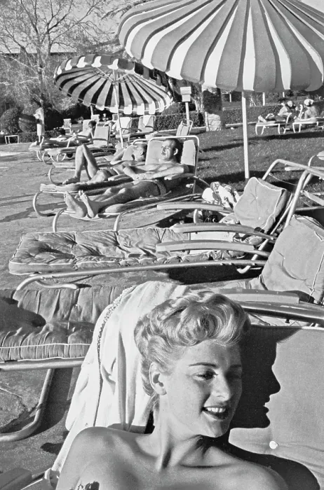 Framed Print : Sunbathing In Las Vegas