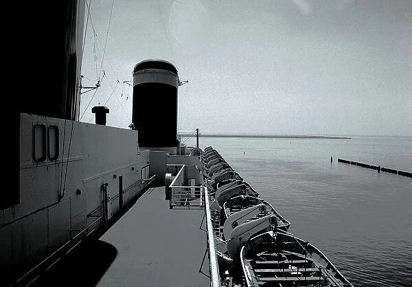 Sundeck and aft Funnel SS United States