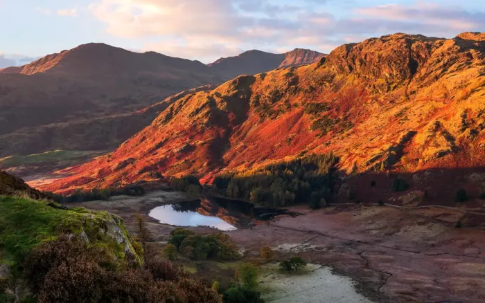 Framed Print : Sunrise, Blea Tarn, Great Langdale, Lake District, Cumbria, England Framed Print : Sunrise, Blea Tarn, Great Langdale, Lake District, Cumbria, England