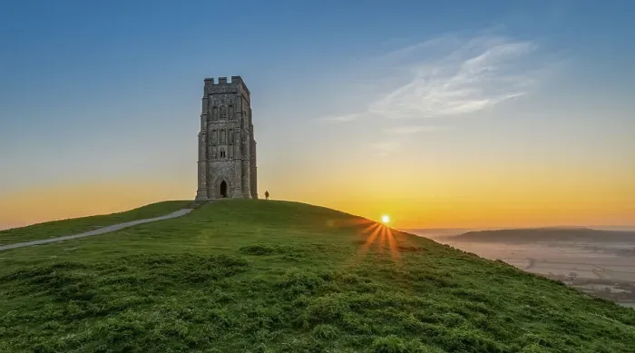 Framed Print : Sunrise on Glastonbury Tor, Glastonbury, Somerset, England, UK Framed Print : Sunrise on Glastonbury Tor, Glastonbury, Somerset, England, UK