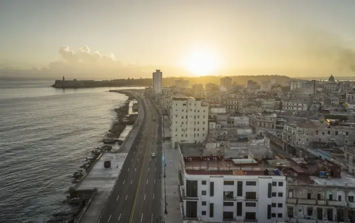 Framed Print : Sunrise over Havana and the Malecon Framed Print : Sunrise over Havana and the Malecon