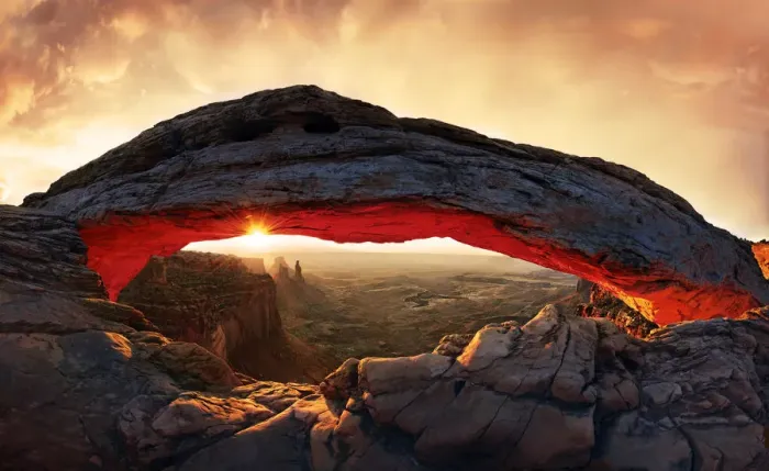 Framed Print : Sunrise at Mesa Arch stone arch, Canyonlands National Park, near Moab, Utah, United States Framed Print : Sunrise at Mesa Arch stone arch, Canyonlands National Park, near Moab, Utah, United States