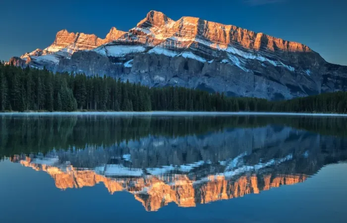 Framed Print : Sunrise over Mount Rundle, Banff National Park, Alberta, Canada Framed Print : Sunrise over Mount Rundle, Banff National Park, Alberta, Canada