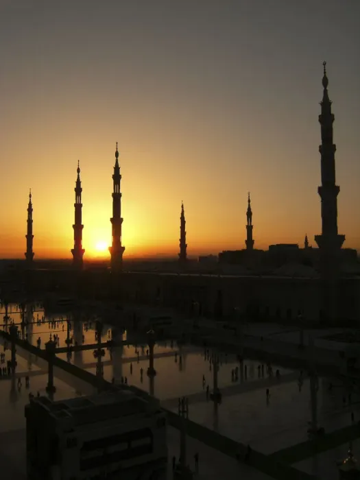 Framed Print : Sunrise at Nabawi Mosque Framed Print : Sunrise at Nabawi Mosque