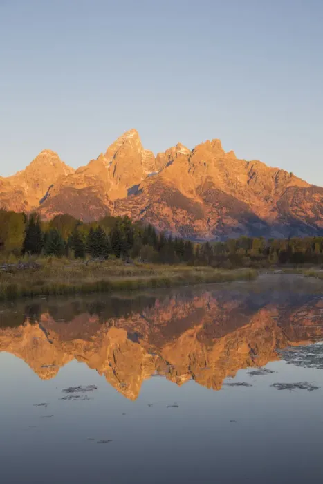 Framed Print : Sunrise at Schwabacher Landing in fall, Grand Teton National Park, Wyoming, USA Framed Print : Sunrise at Schwabacher Landing in fall, Grand Teton National Park, Wyoming, USA