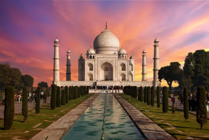 Framed Print : Sunrise at Taj Mahal, Agra, Uttar Pradash, India Framed Print : Sunrise at Taj Mahal, Agra, Uttar Pradash, India