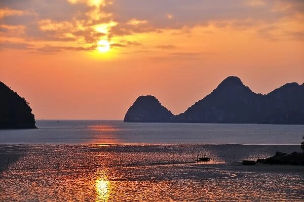 Sunset in Cat Ba, Halong Bay, Vietnam, Southeast Asia