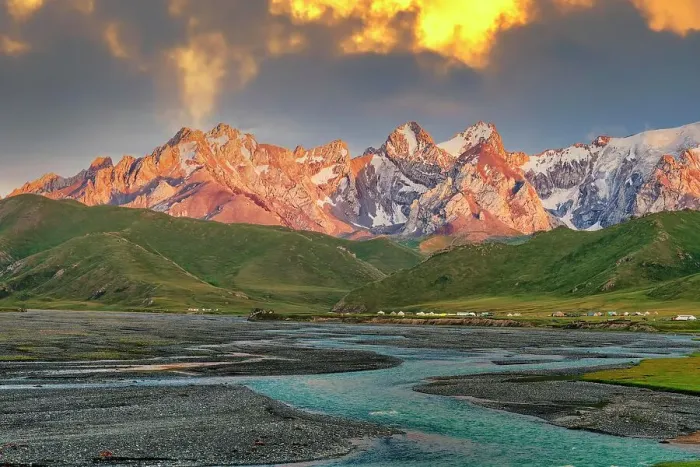 Framed Print : Sunset over the Central Tien Shan Mountains and glacier river, Kurumduk valley, Naryn province, Kyrgyzstan Framed Print : Sunset over the Central Tien Shan Mountains and glacier river, Kurumduk valley, Naryn province, Kyrgyzstan