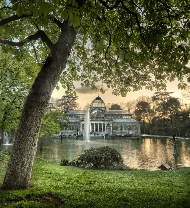 Framed Print : Sunset at the Crystal Palace, Buen Retiro Park. Madrid Spain