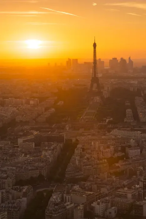 Framed Print : Sunset scene of Paris Framed Print : Sunset scene of Paris