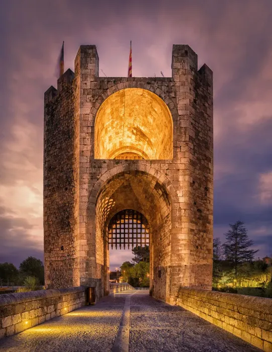 Framed Print : Sunset shot Besalu Roman bridge (Catalunya) Framed Print : Sunset shot Besalu Roman bridge (Catalunya)