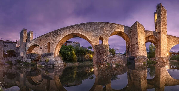 Sunset shot Besalu Roman bridge (Catalunya)