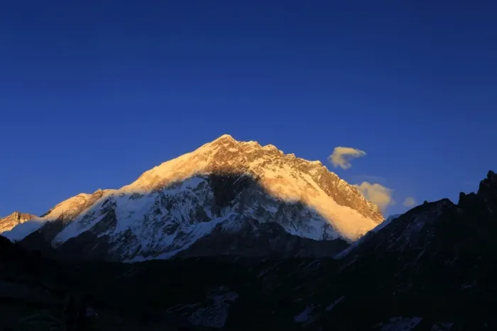 Framed Print : Sunset over the Summit of Nuptse mountain Framed Print : Sunset over the Summit of Nuptse mountain