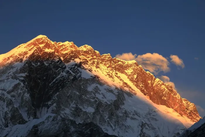 Framed Print : Sunset over the Summit of Nuptse mountain Framed Print : Sunset over the Summit of Nuptse mountain